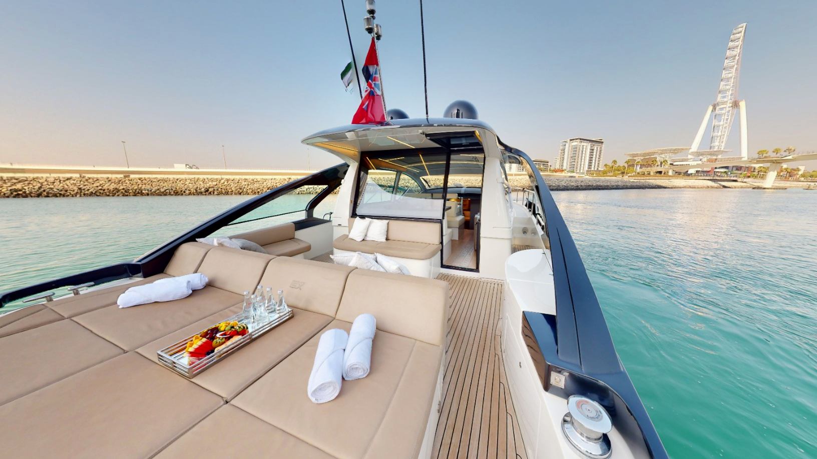 Pershing 5X Pearl White (52 ft) — image 7