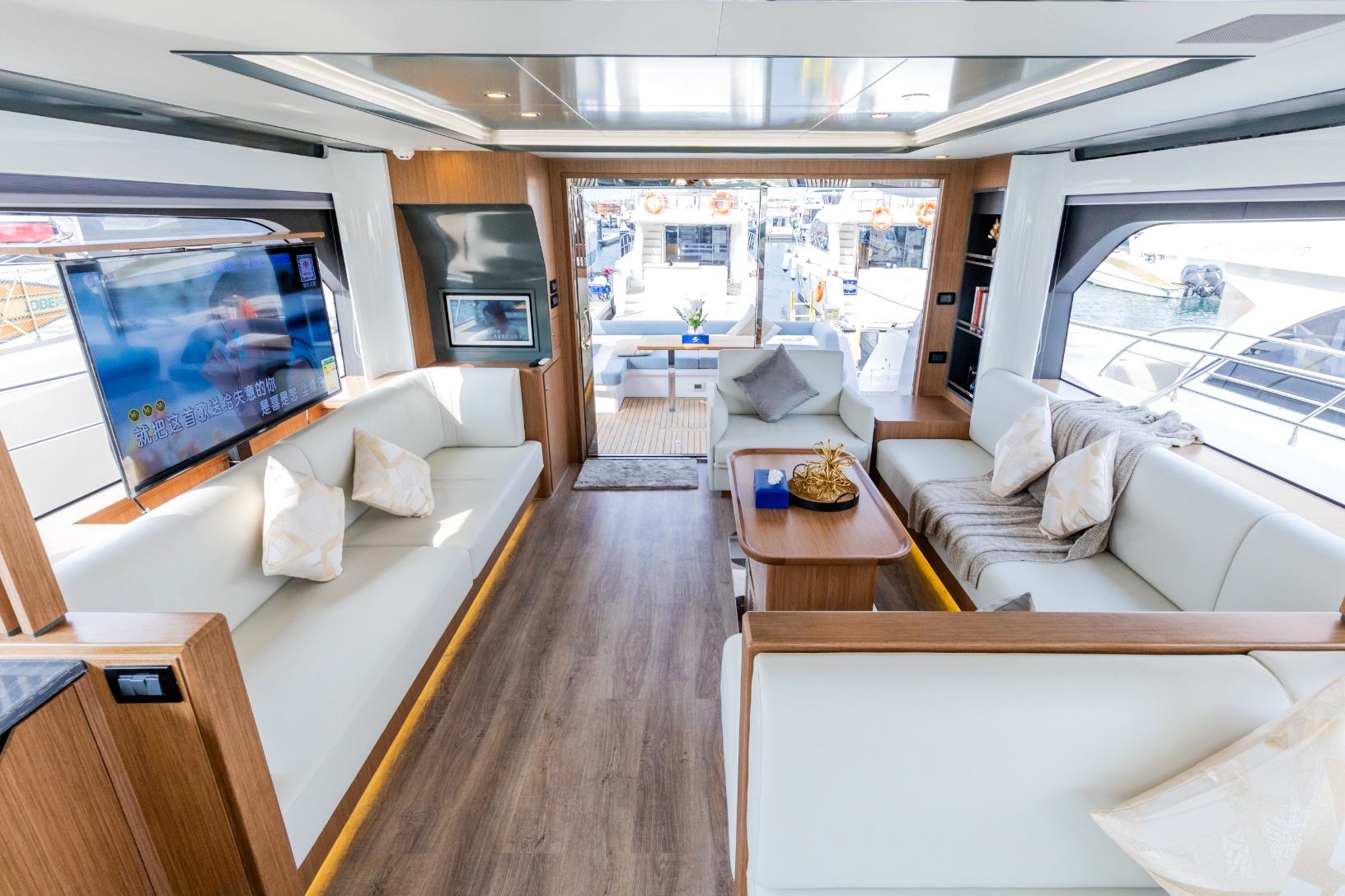 Sky Walker Amie X63 Sport (63 ft) — image 15