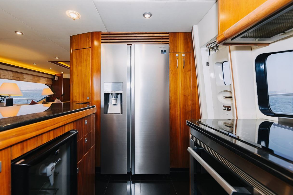 Sunseeker Why Not (82 ft) — image 3