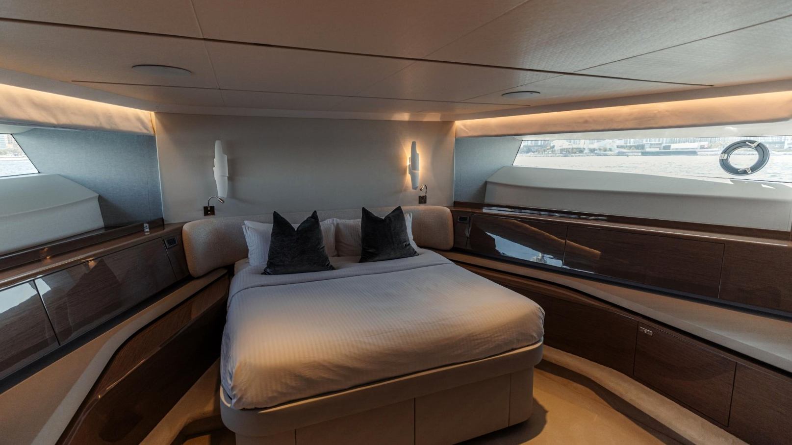 Princess 95X Super-flybridge (95 ft) — image 16