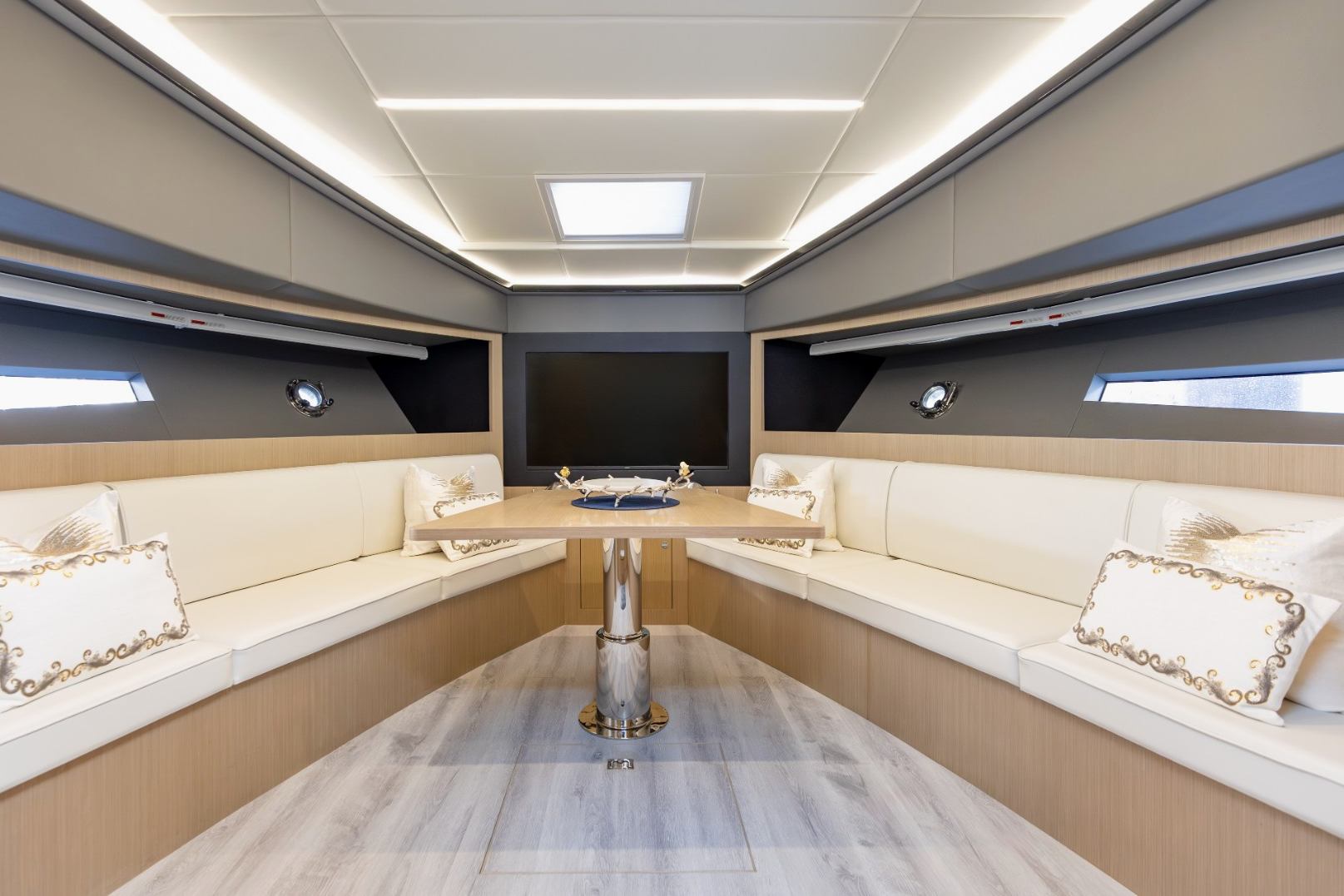 Sky Walker RAK 1 (52 ft) — image 5