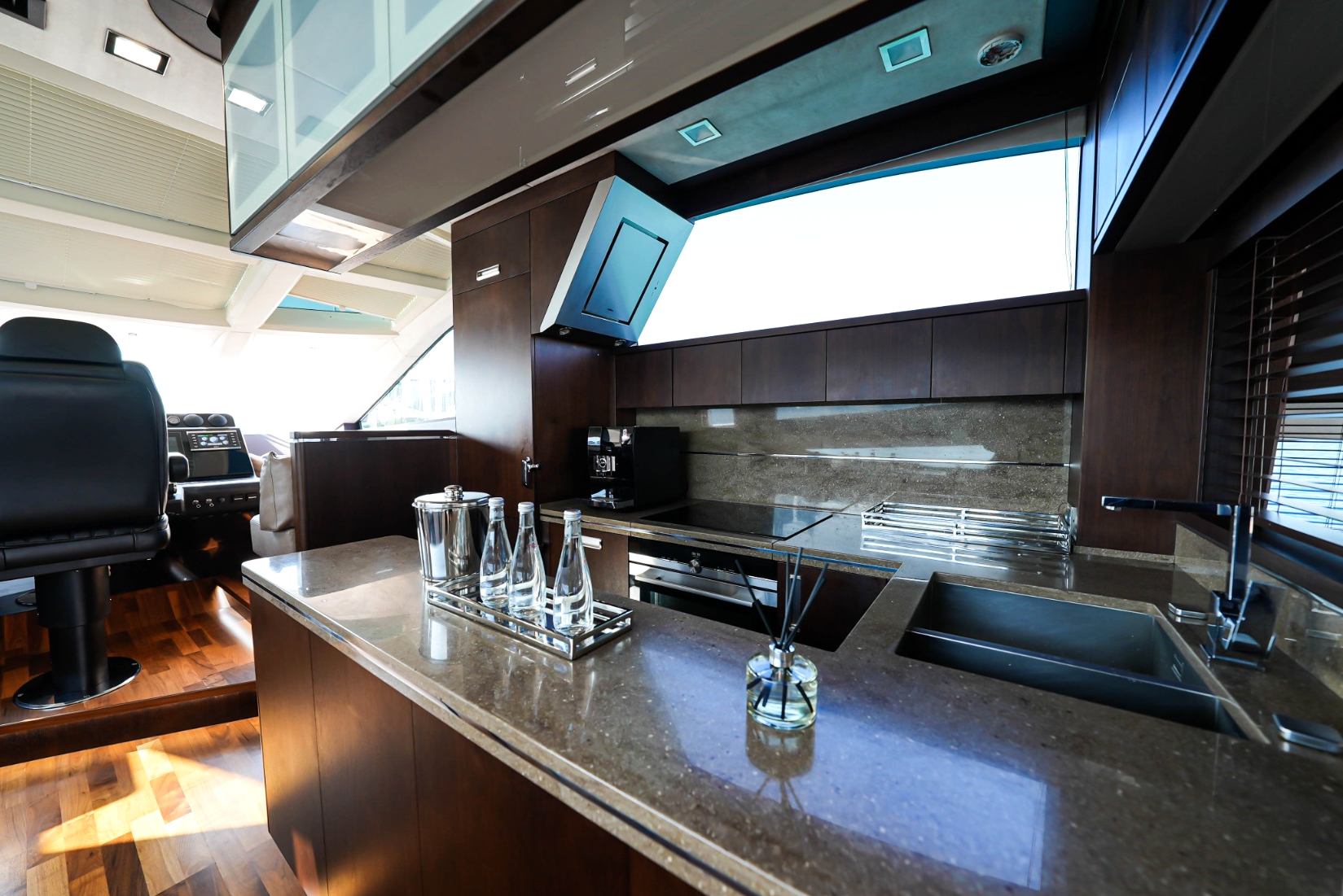 Galeon (78 ft) — image 9