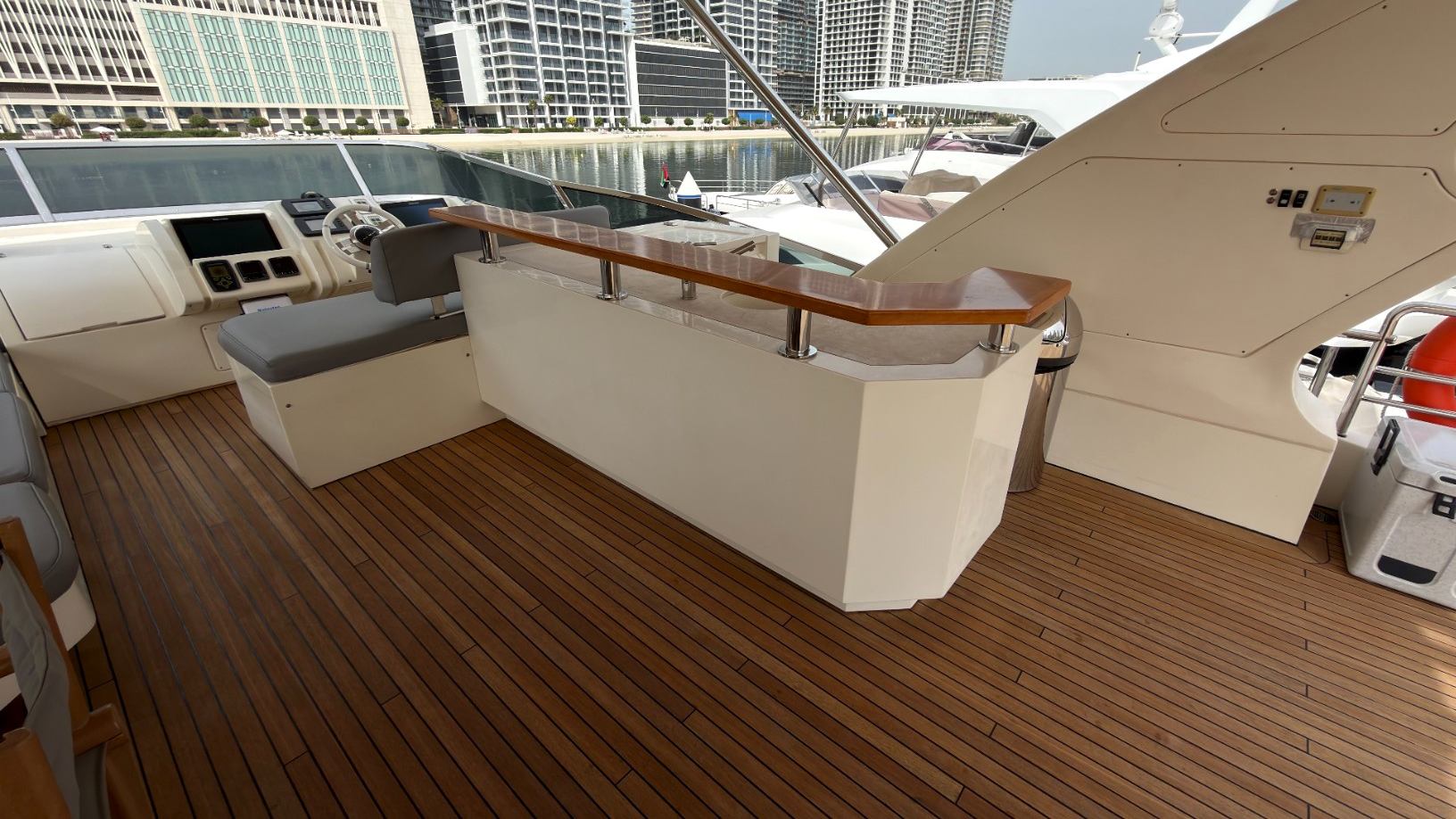Azimut Satisfaction (88 ft) — image 16