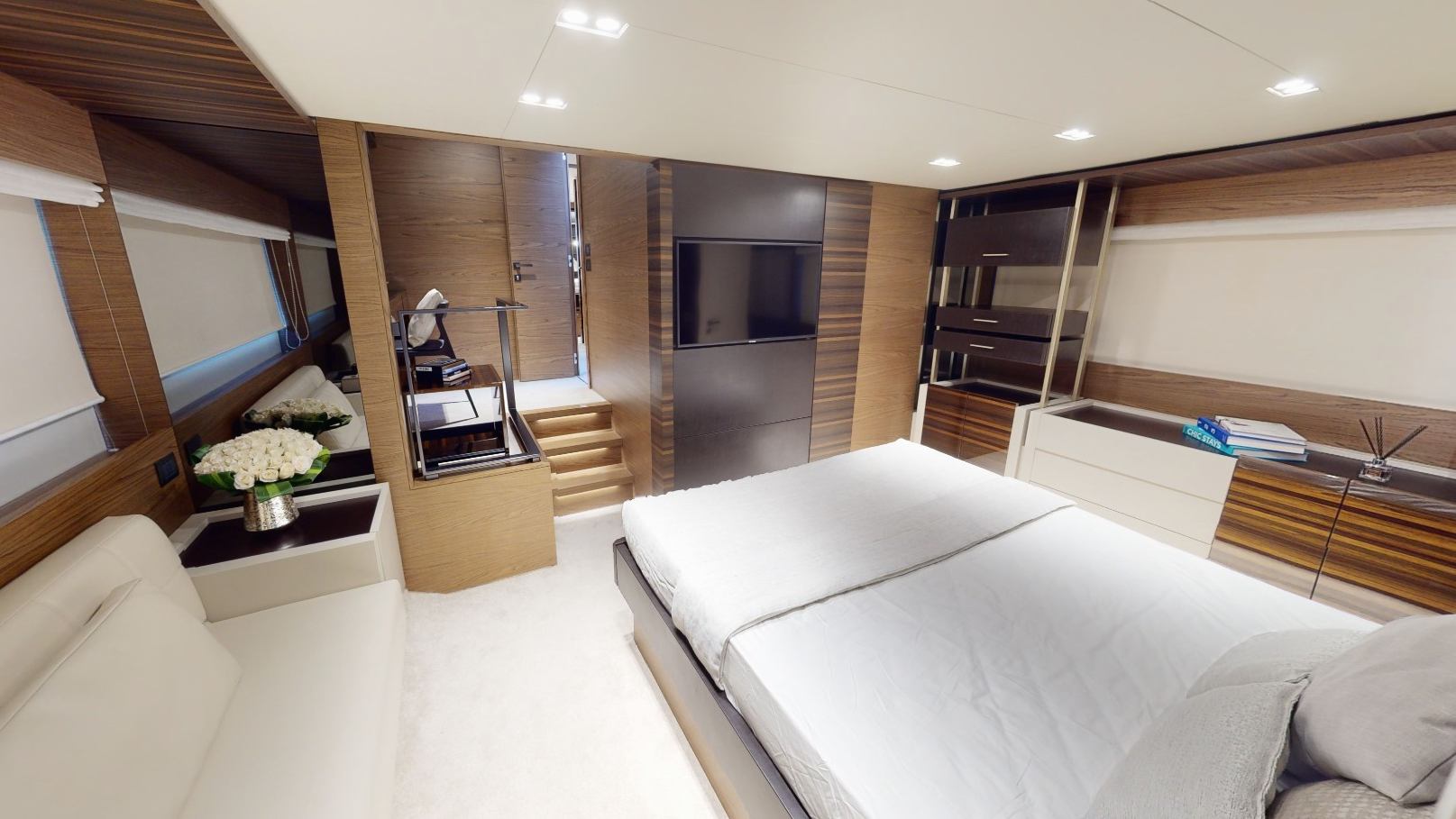 Ferretti 67 ft (67 ft) — image 12