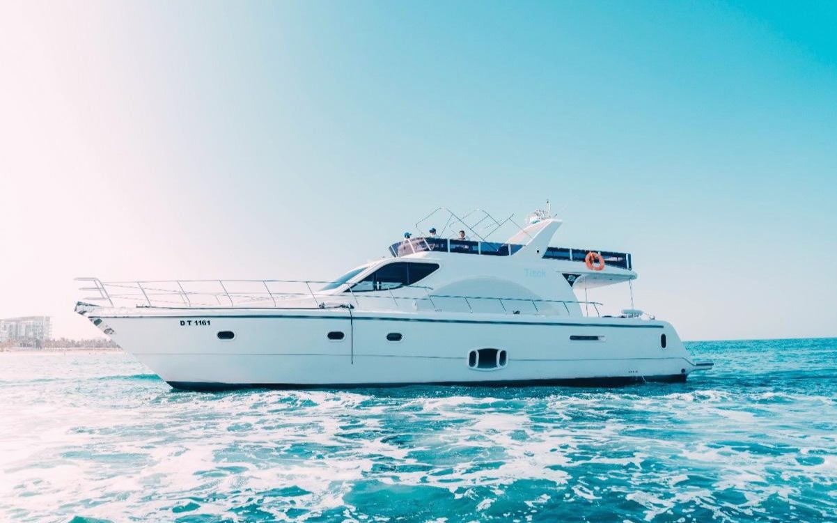 Dubai Marine Tisck yacht in Dubai