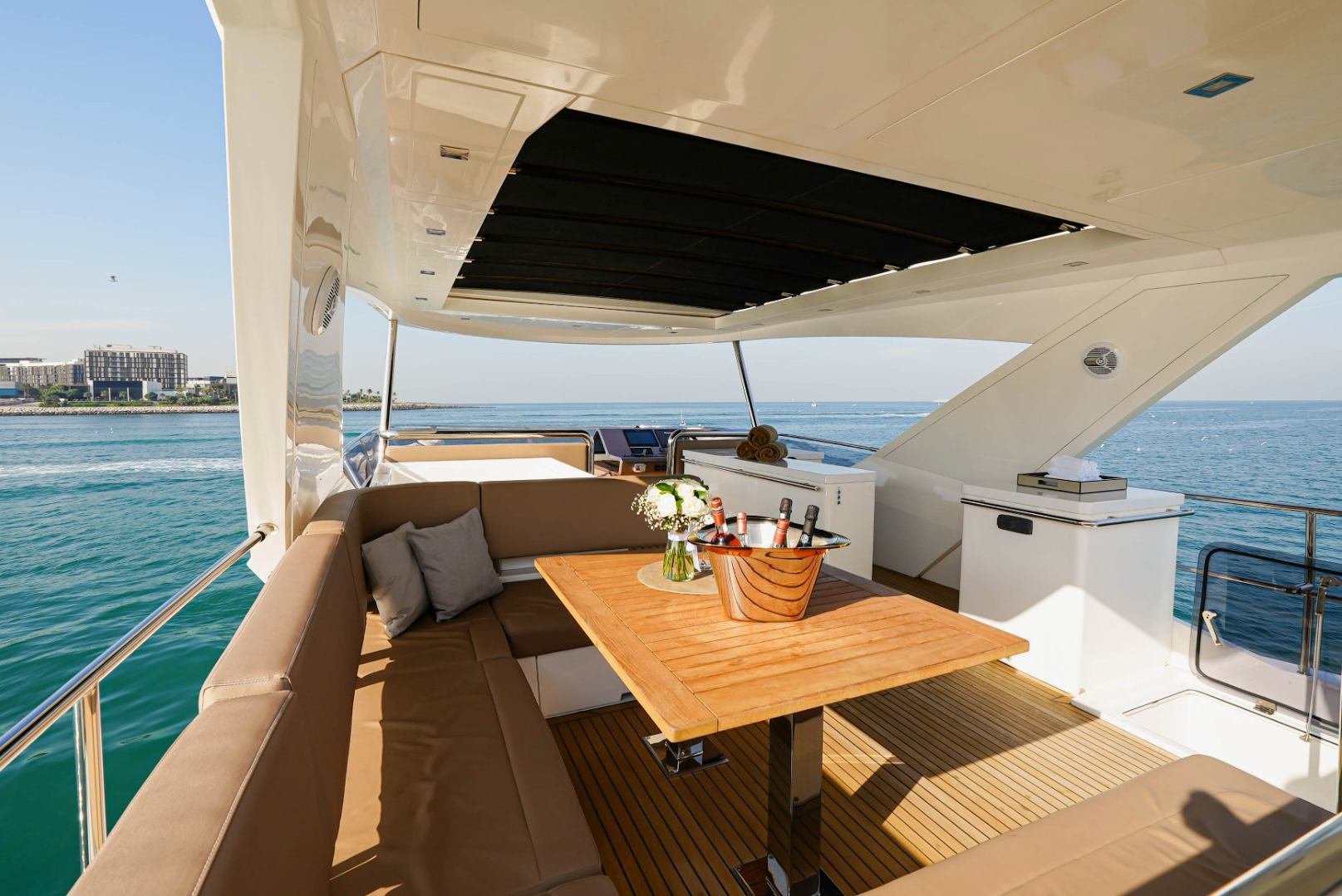 Galeon (78 ft) — image 14