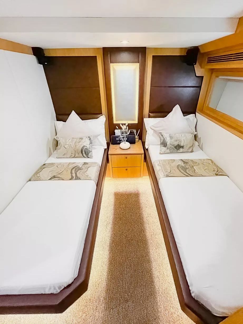 Sky Walker Astra (76 ft) — image 15