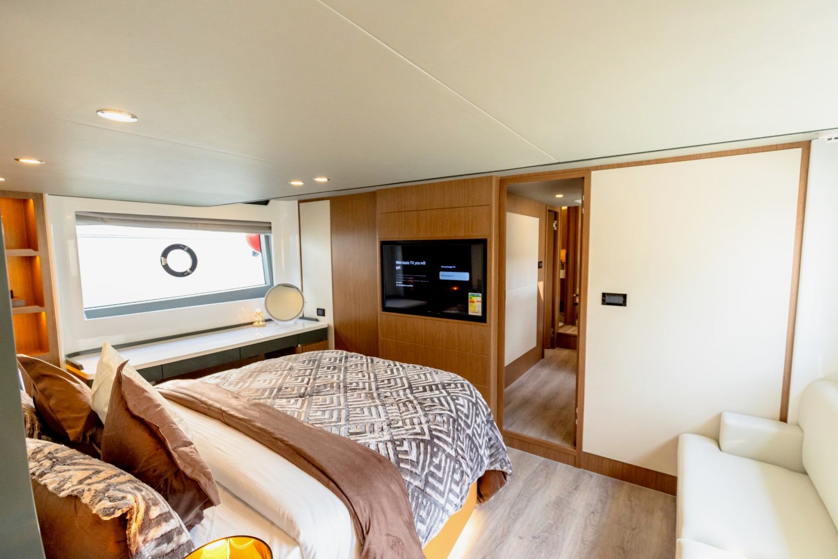 Sky Walker Amie X63 Sport (63 ft) — image 7
