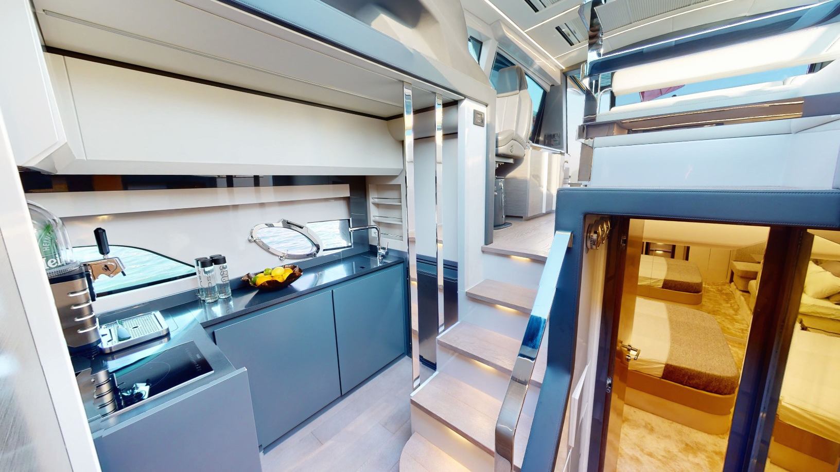 Pershing 5X Pearl White (52 ft) — image 5