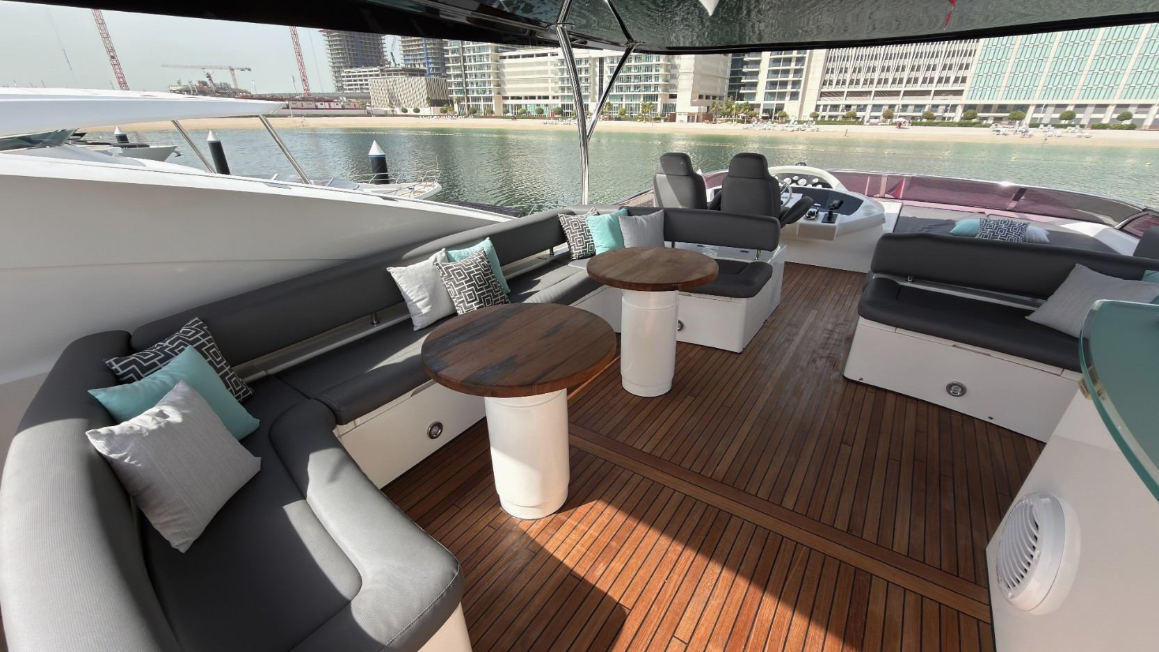 Sunseeker Aarna (90 ft) — image 4