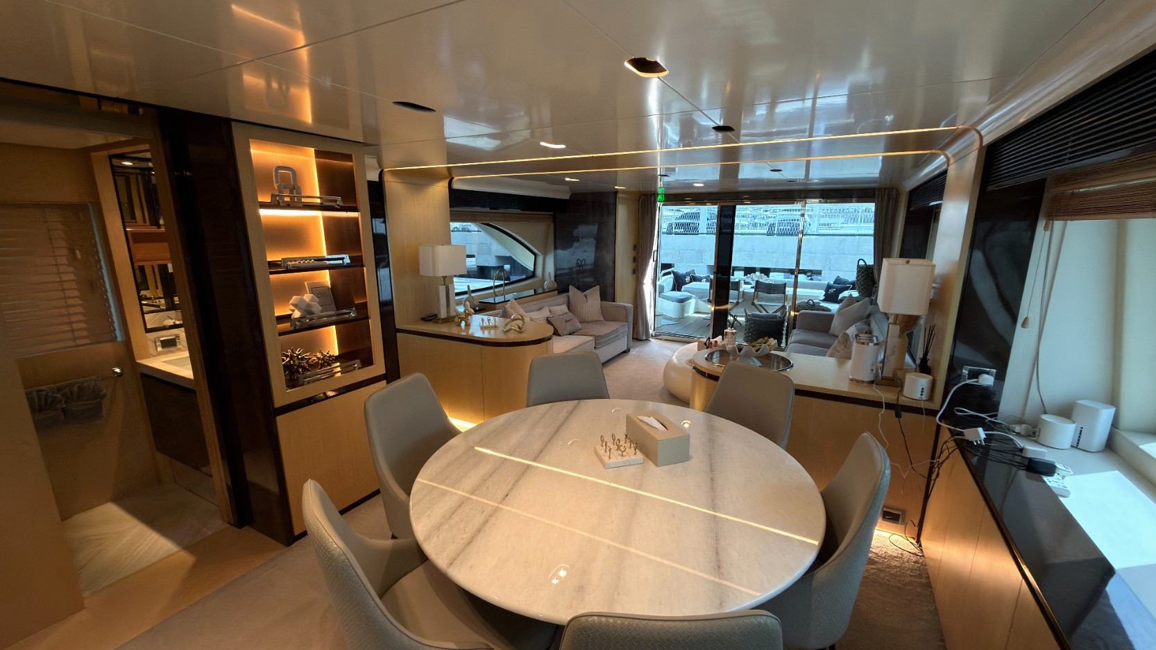 Azimut Satisfaction (88 ft) — image 2