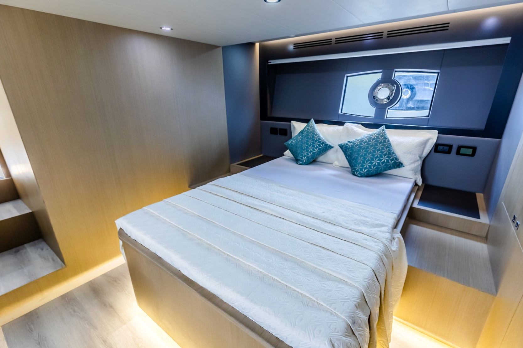 Sky Walker Lee (52 ft) — image 3